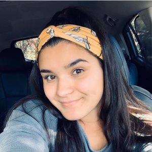 Meet your Posher, Cecilia